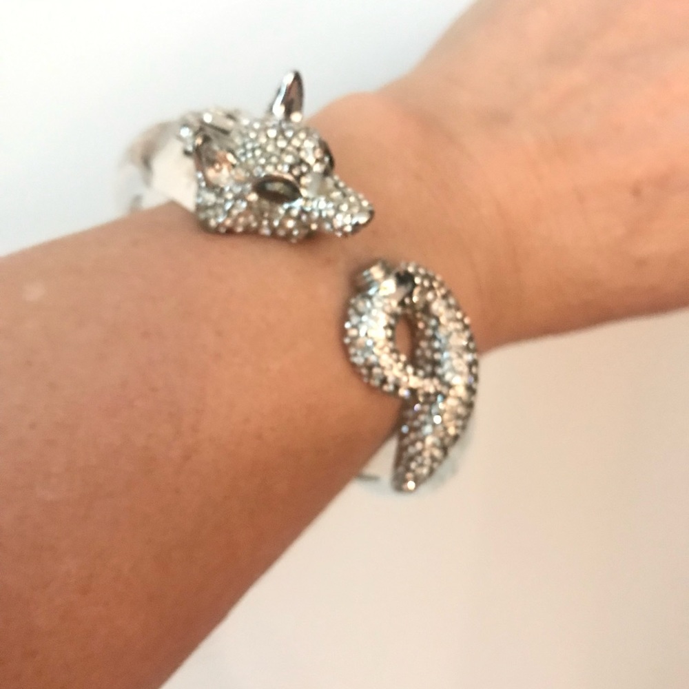 ELEGANT ALEXIS BITTAR CLEAR
LUCITE AND RHINESTONES SLY FOX
HINGED BRACELET